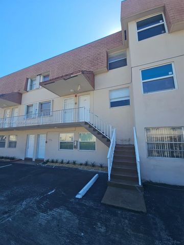 1560 W 46th St 244, Hialeah, FL 33012