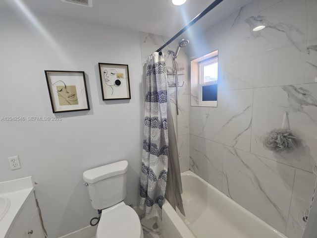 1560 W 46th St 244, Hialeah, FL 33012