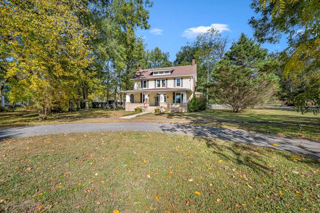 500 NE Atlantic St, Tullahoma, TN 37388