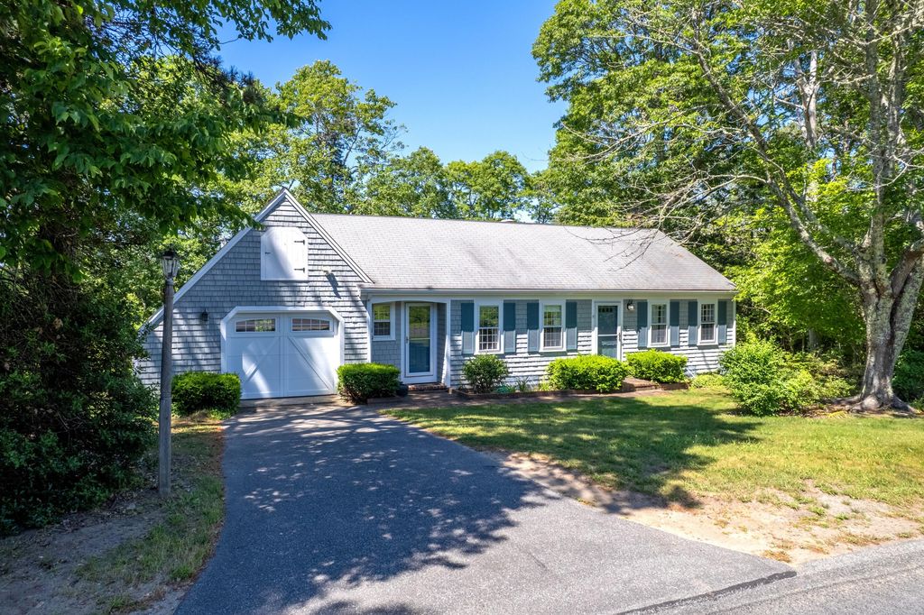 32 Indian Field Drive, East Dennis, MA 02641
