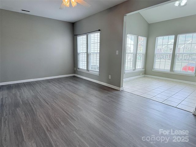 4917 Sunburst Lane, Charlotte, NC 28213