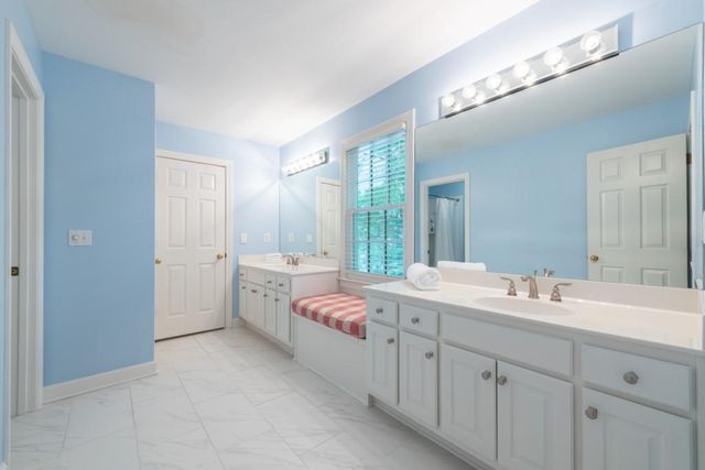 1347 Waterford Green Close, Marietta, GA 30068