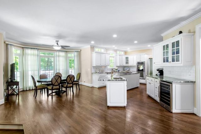 1347 Waterford Green Close, Marietta, GA 30068