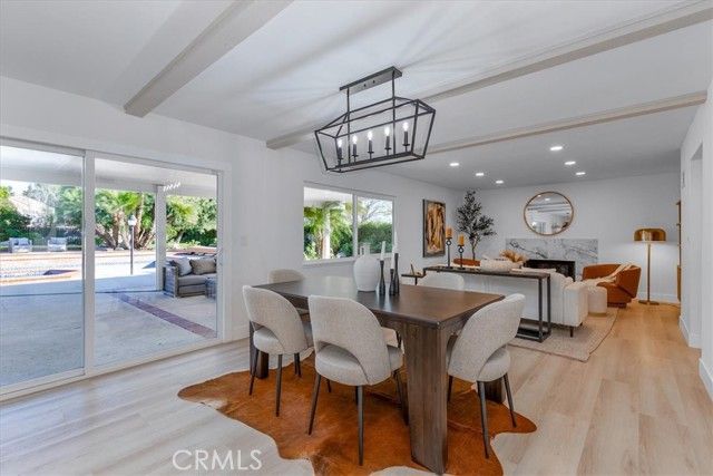 10900 Remmet Avenue, Chatsworth (los Angeles), CA 91311