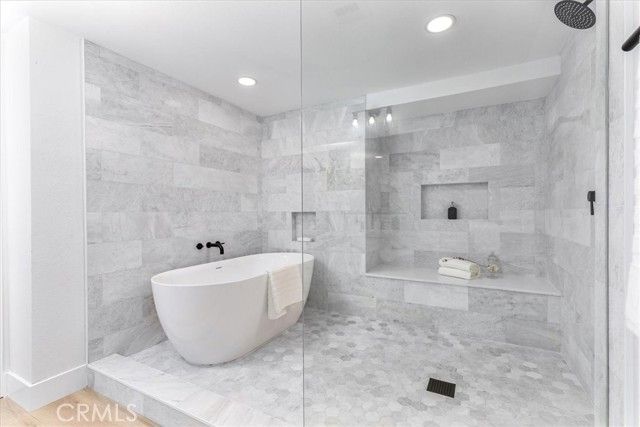 10900 Remmet Avenue, Chatsworth (los Angeles), CA 91311