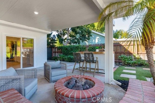 10900 Remmet Avenue, Chatsworth (los Angeles), CA 91311