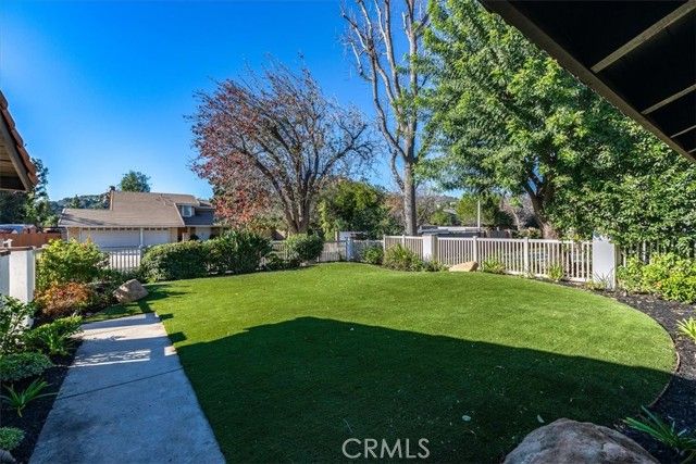 10900 Remmet Avenue, Chatsworth (los Angeles), CA 91311