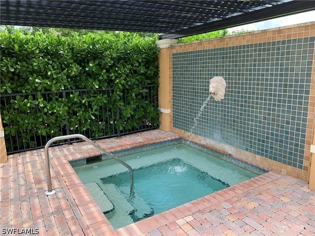 8735 River Homes LN 6-108, Bonita Springs, FL 34135