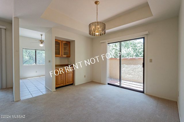 936 E Camino Diestro, Oro Valley, AZ 85704