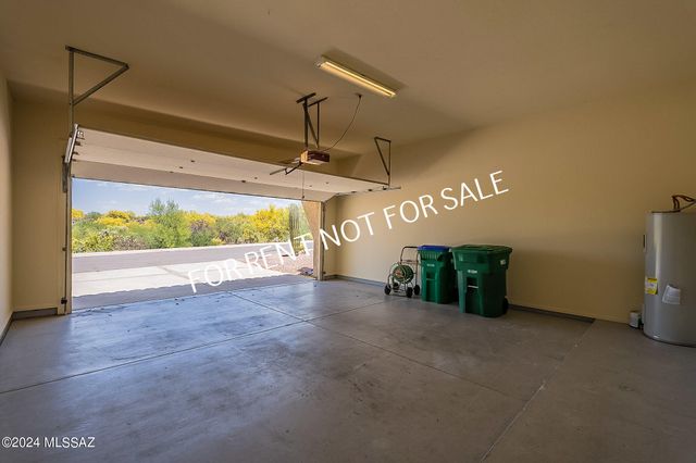 936 E Camino Diestro, Oro Valley, AZ 85704
