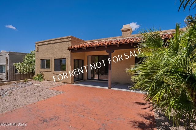 936 E Camino Diestro, Oro Valley, AZ 85704