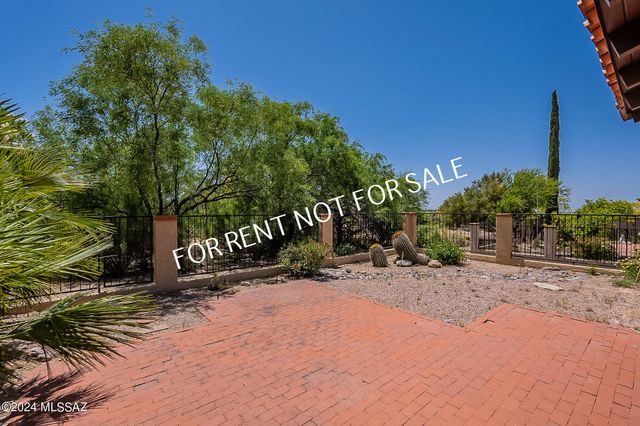 936 E Camino Diestro, Oro Valley, AZ 85704