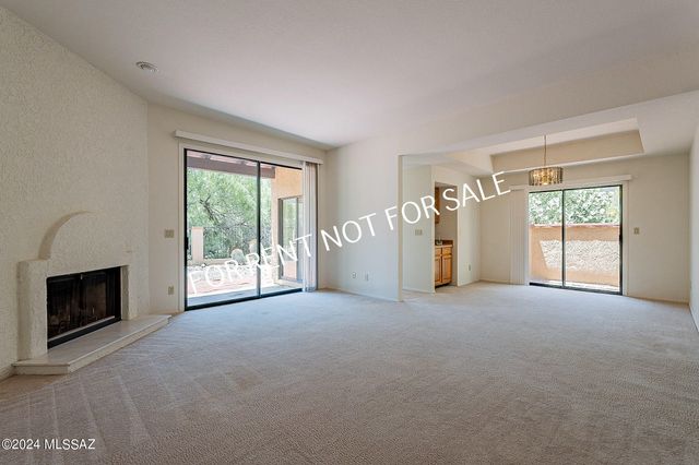 936 E Camino Diestro, Oro Valley, AZ 85704