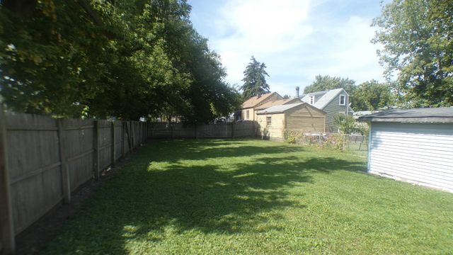 4053 Rose Avenue, Lyons, IL 60534