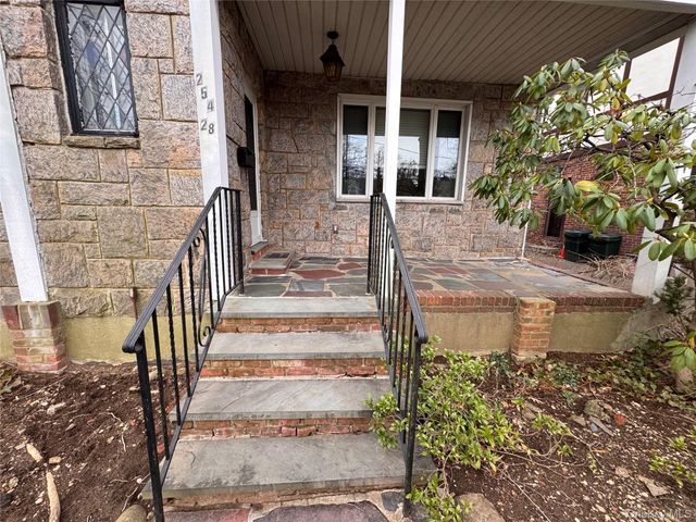 254-28 Walden Avenue, Great Neck, NY 11020