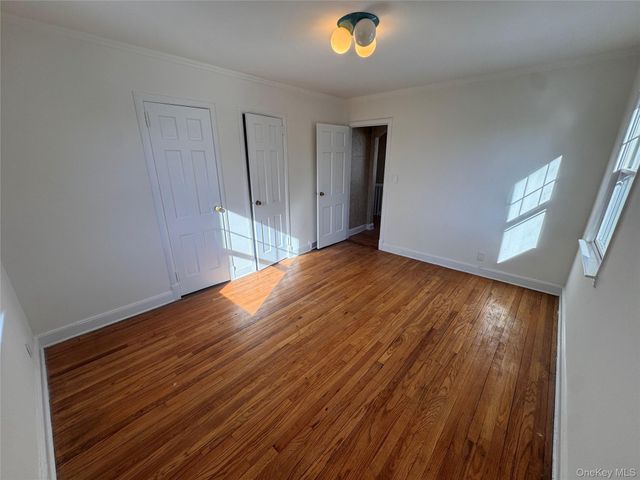 254-28 Walden Avenue, Great Neck, NY 11020