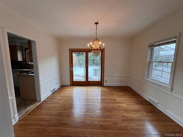 254-28 Walden Avenue, Great Neck, NY 11020