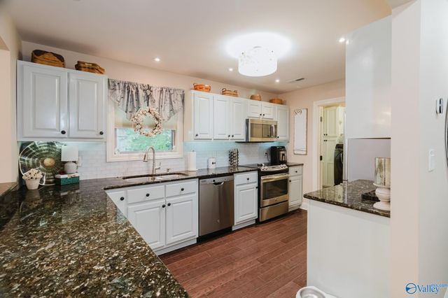 211 Ward Avenue NE, Huntsville, AL 35801