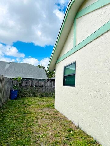 10551 Country Club Terrace, Boca Raton, FL 33428