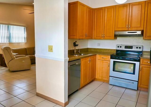 10551 Country Club Terrace, Boca Raton, FL 33428