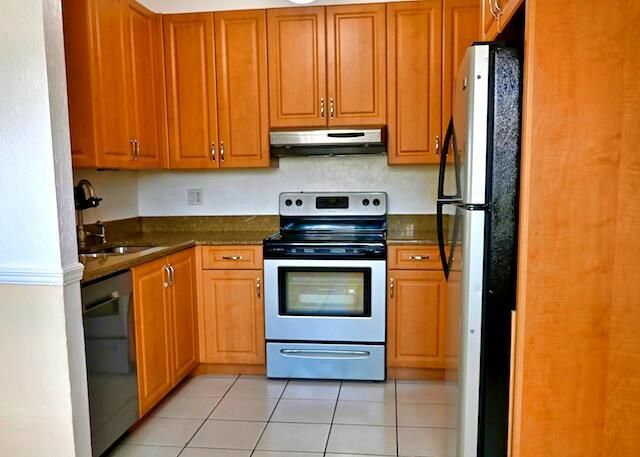 10551 Country Club Terrace, Boca Raton, FL 33428