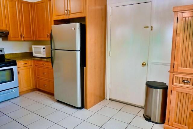 10551 Country Club Terrace, Boca Raton, FL 33428