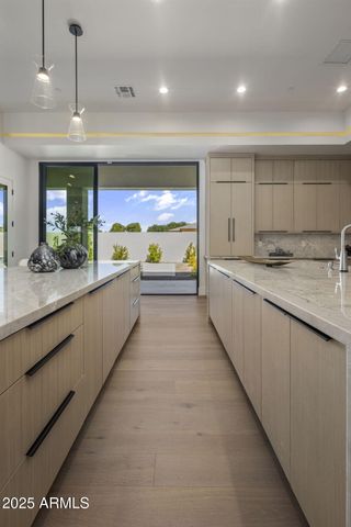 3374 E AQUARIUS Court, Chandler, AZ 85249