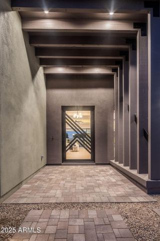 3374 E AQUARIUS Court, Chandler, AZ 85249