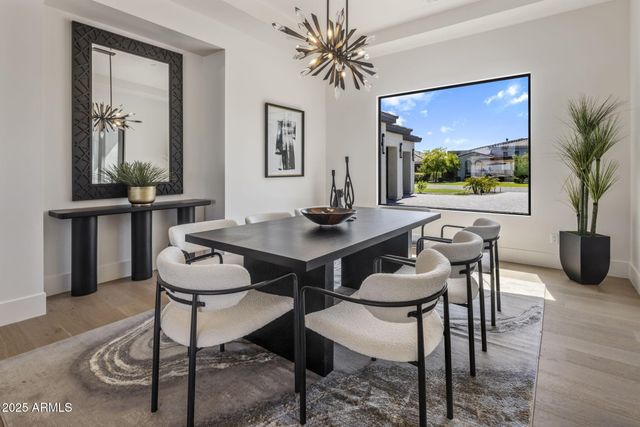 3374 E AQUARIUS Court, Chandler, AZ 85249