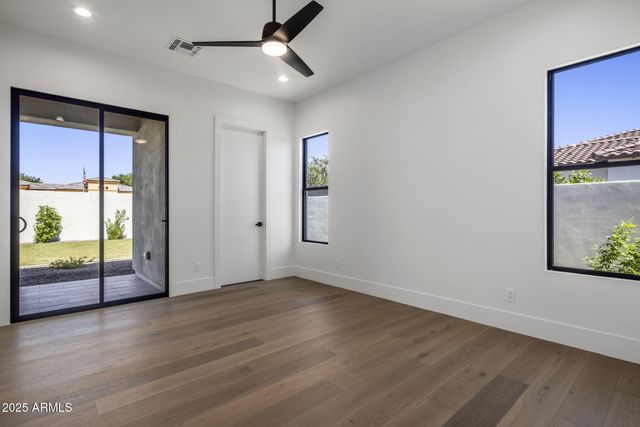 3374 E AQUARIUS Court, Chandler, AZ 85249