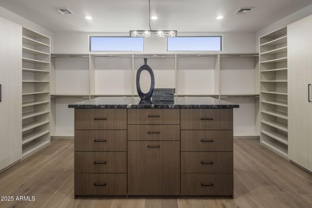 3374 E AQUARIUS Court, Chandler, AZ 85249