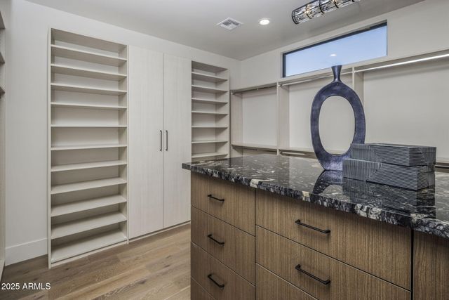 3374 E AQUARIUS Court, Chandler, AZ 85249