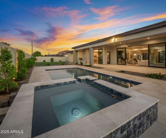 3374 E AQUARIUS Court, Chandler, AZ 85249