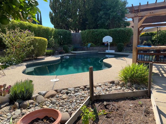 11174 Pit River Ct, Rancho Cordova, CA 95670