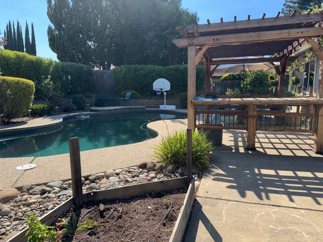 11174 Pit River Ct, Rancho Cordova, CA 95670