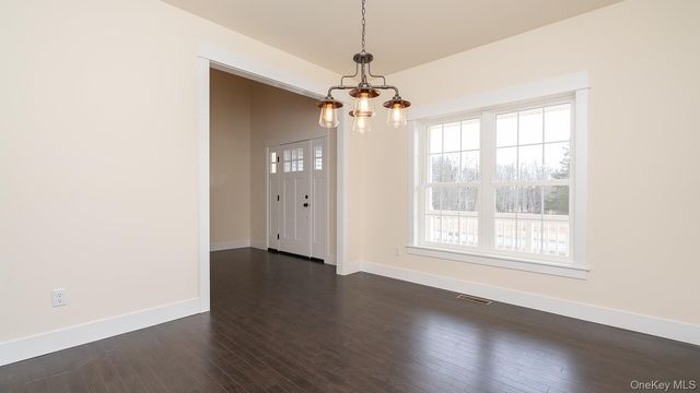 43 Malloy Road, Wallkill, NY 12589