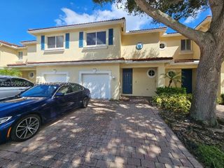2779 S Evergreen Cir, Boynton Beach, FL 33426