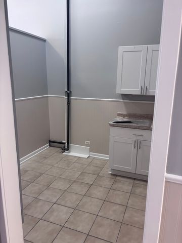 3224 W Armitage Avenue, Chicago, IL 60647