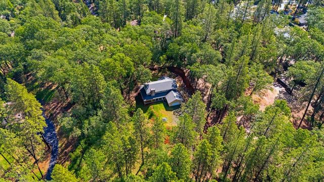 16519 Bristow Ct, Grass Valley, CA 95949