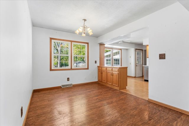 1101 Mcdougal Road, Mahomet, IL 61853