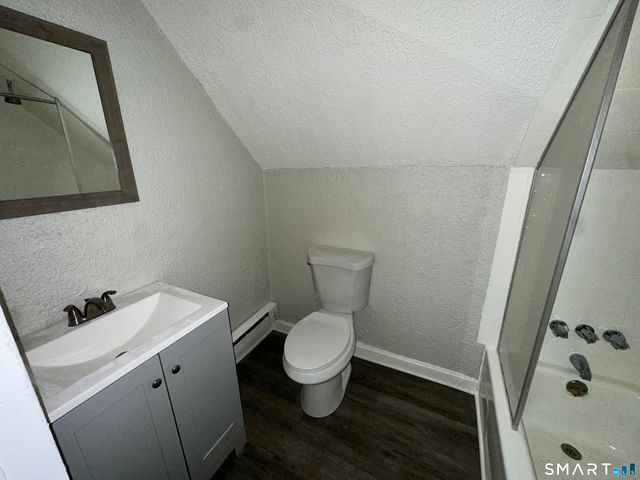 76-78 Sanford Avenue 3rd Fl, Bridgeport, CT 06604