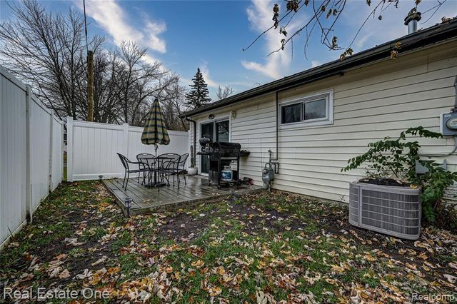 1592 Mollie Street, Ypsilanti, MI 48198