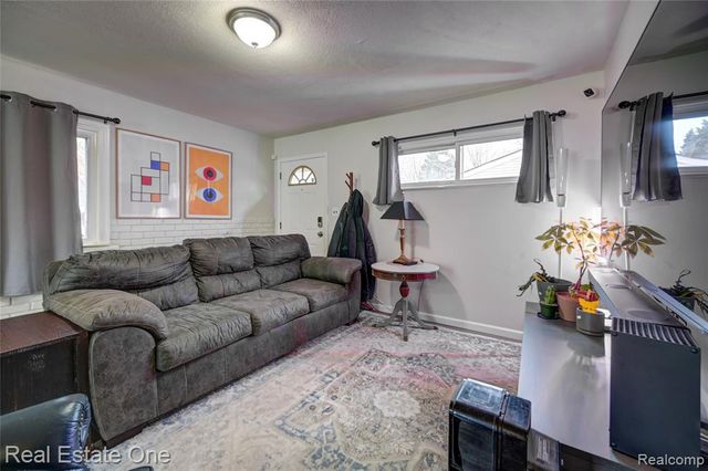 1592 Mollie Street, Ypsilanti, MI 48198