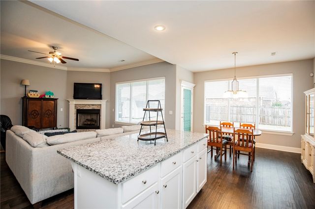 7508 Charlotte Avenue, Springdale, AR 72762