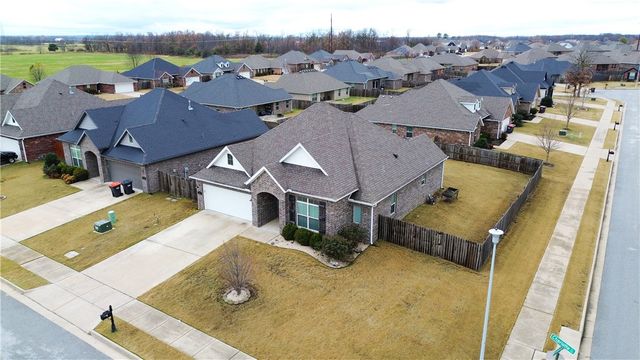 7508 Charlotte Avenue, Springdale, AR 72762