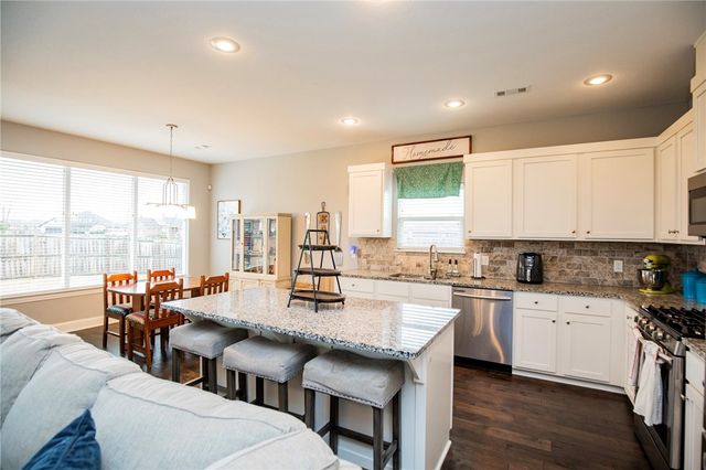 7508 Charlotte Avenue, Springdale, AR 72762