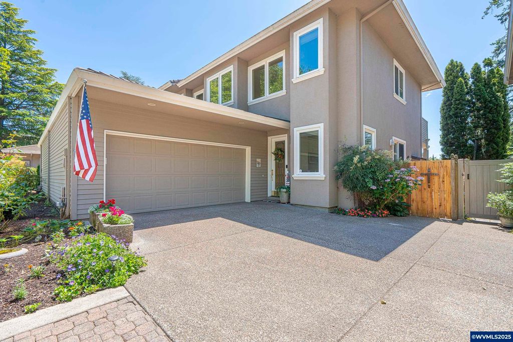 32082 SW Charbonneau Dr Dr, Wilsonville, OR 97070