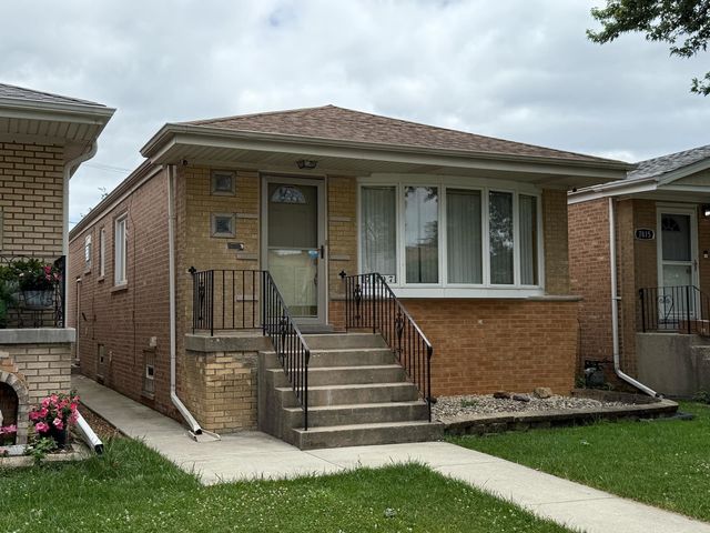 7807 S LARAMIE Avenue, Burbank, IL 60459