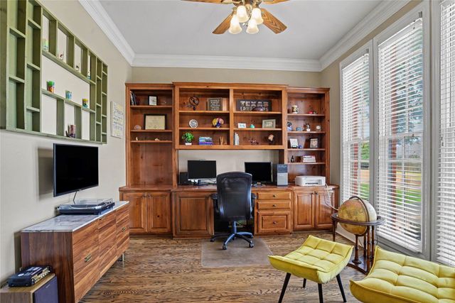 4 Griffith Court, Terrell, TX 75160