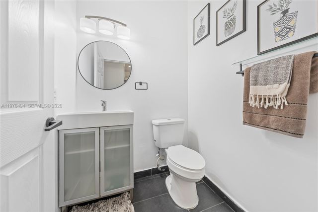 547 NW 157th Ln, Pembroke Pines, FL 33028